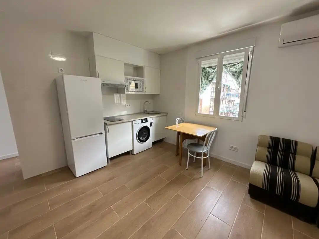 Kitchen of Flat for rent in Madrid  with Air Conditioner, Heating and Furnished
