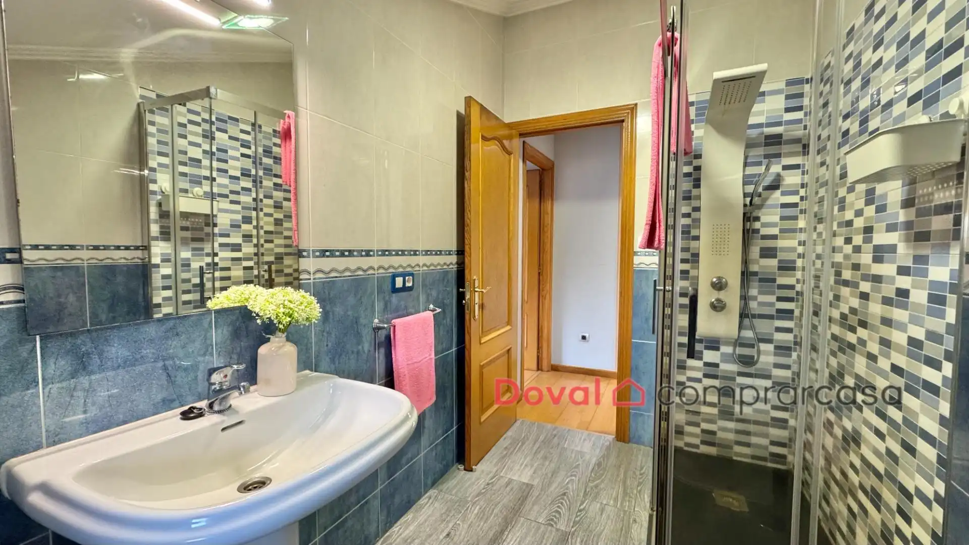 Bany de Casa o xalet en venda en Salceda de Caselas amb Calefacció, Jardí privat i Terrassa
