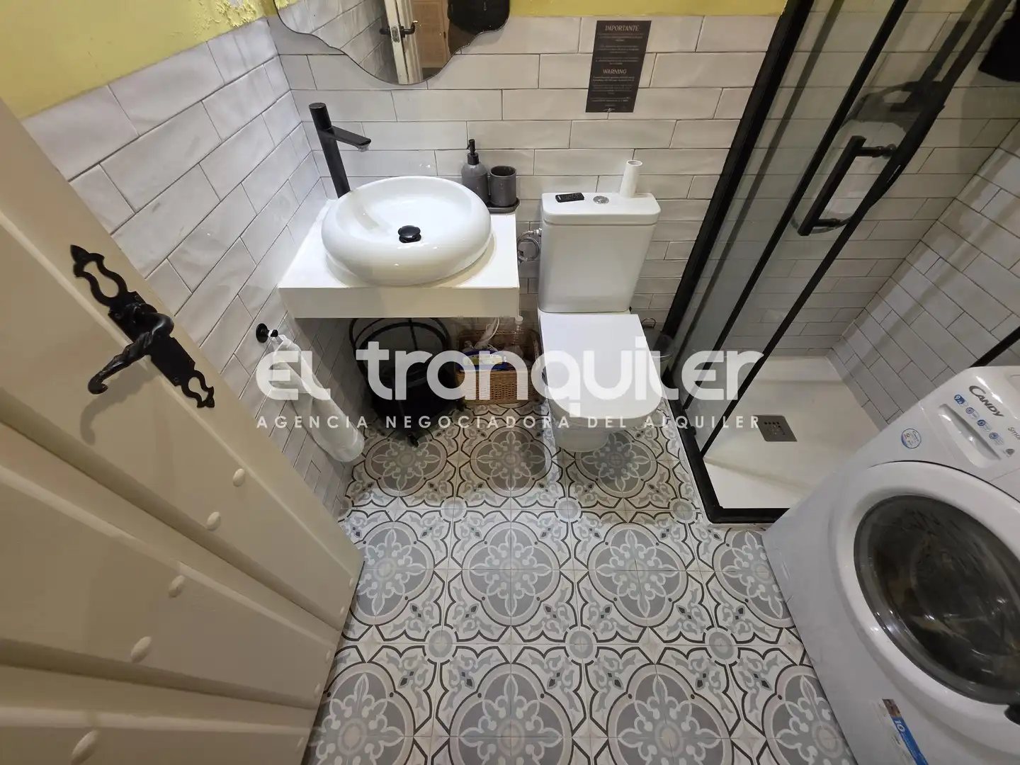 Baño de Estudio de alquiler en Madrid con Amueblado, Lavadora y Se aceptan mascotas