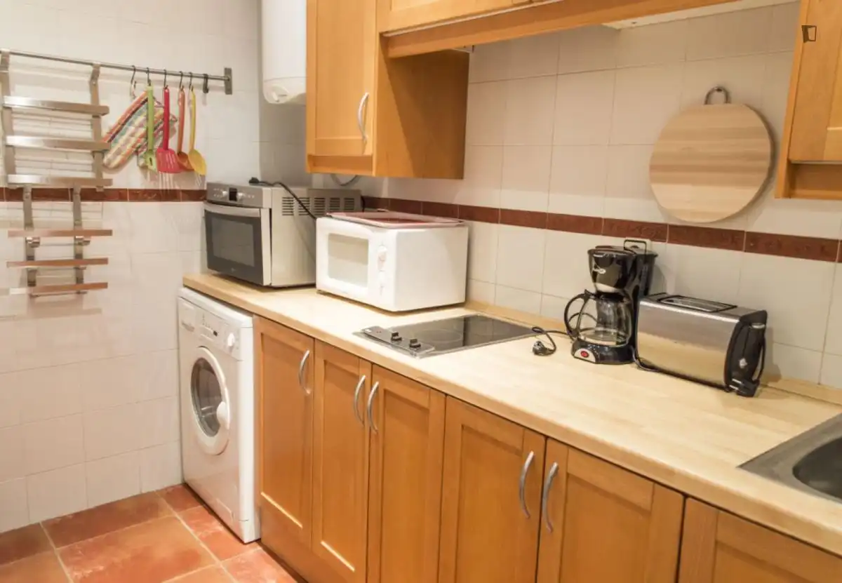 Apartamento de alquiler en Cortes - Huertas