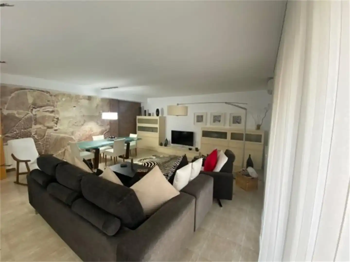 Sala d'estar de Dúplex en venda en Sant Cebrià de Vallalta amb Aire condicionat, Jardí privat i Piscina