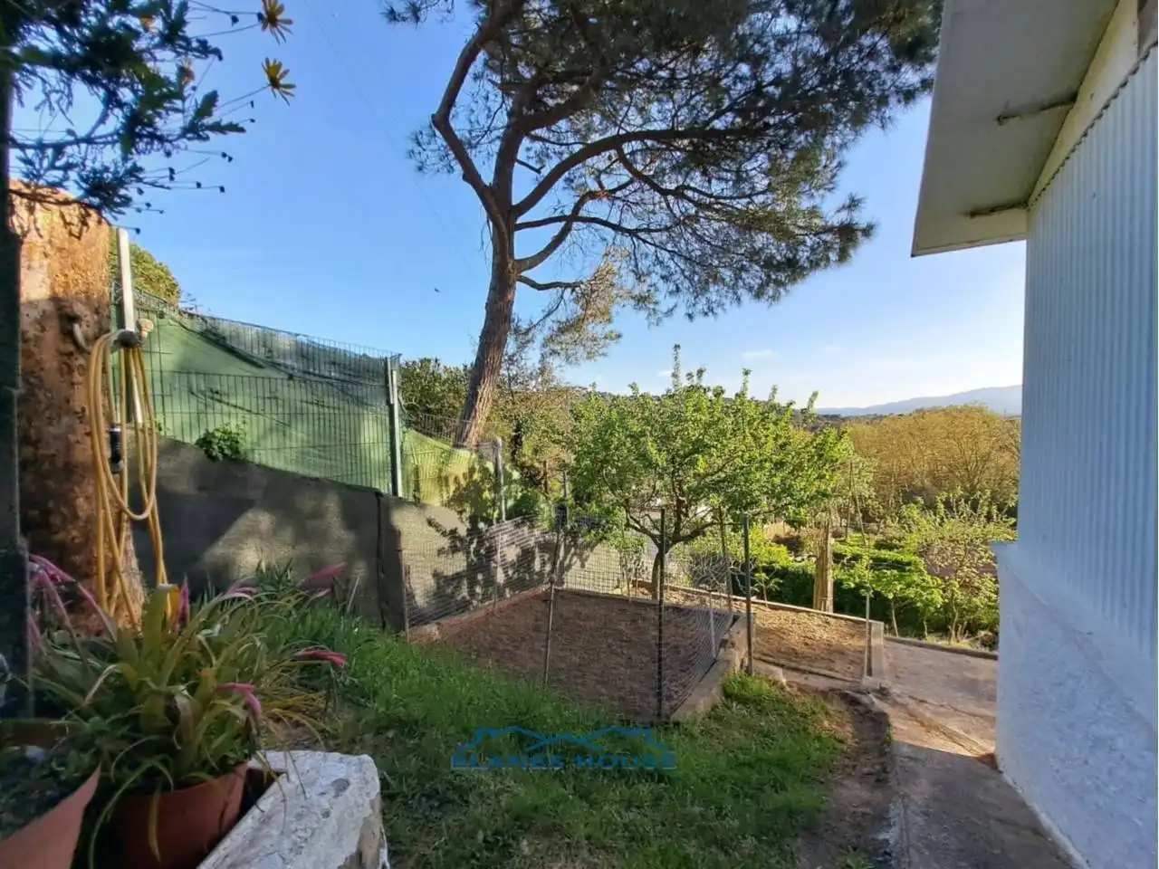 Jardí de Casa o xalet en venda en Tordera amb Jardí privat, Terrassa i Moblat
