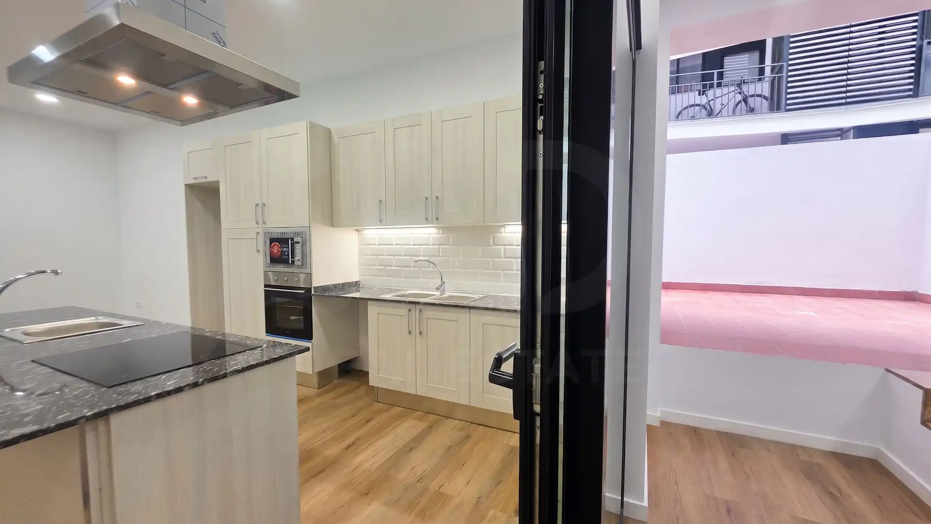 Kitchen of Flat for sale in Girona  with Air Conditioner, Heating and Terrace