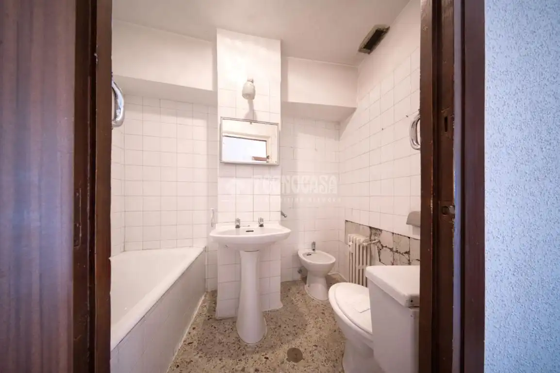 Baño de Piso en venta en Valladolid con Calefacción