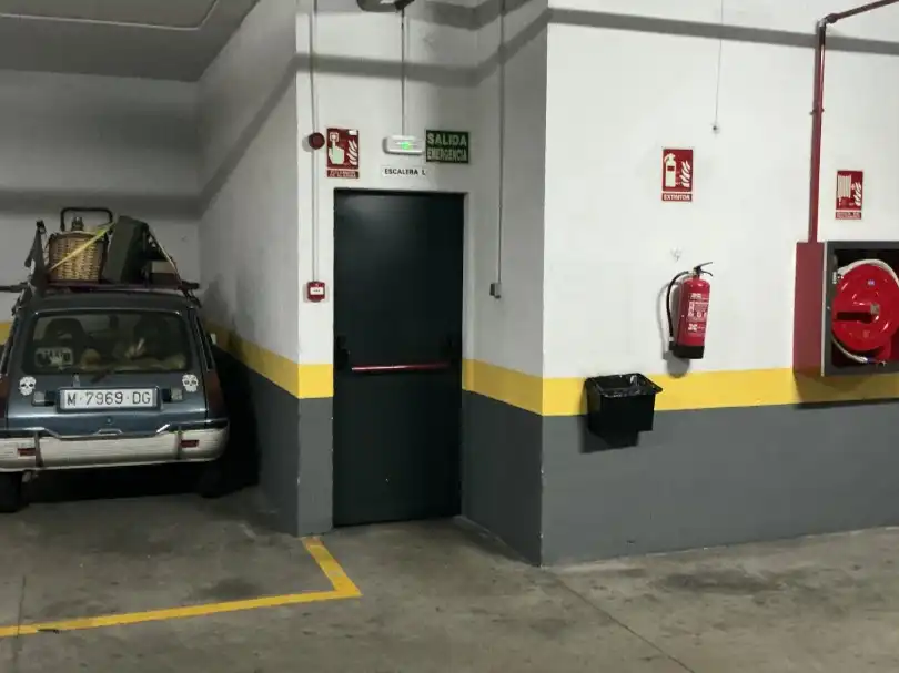 Parking of Garage for rent in Madrid  with Alarm