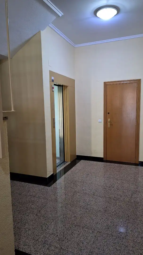 Oficina de alquiler en Oliva con Aire acondicionado y Terraza