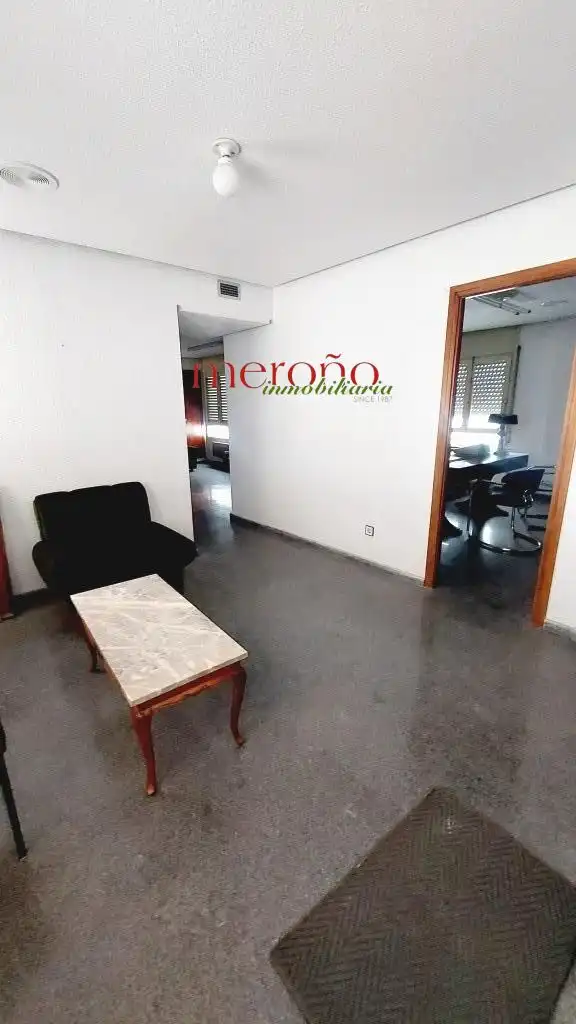 Oficina amb ascensor de lloguer a Elche ciudad