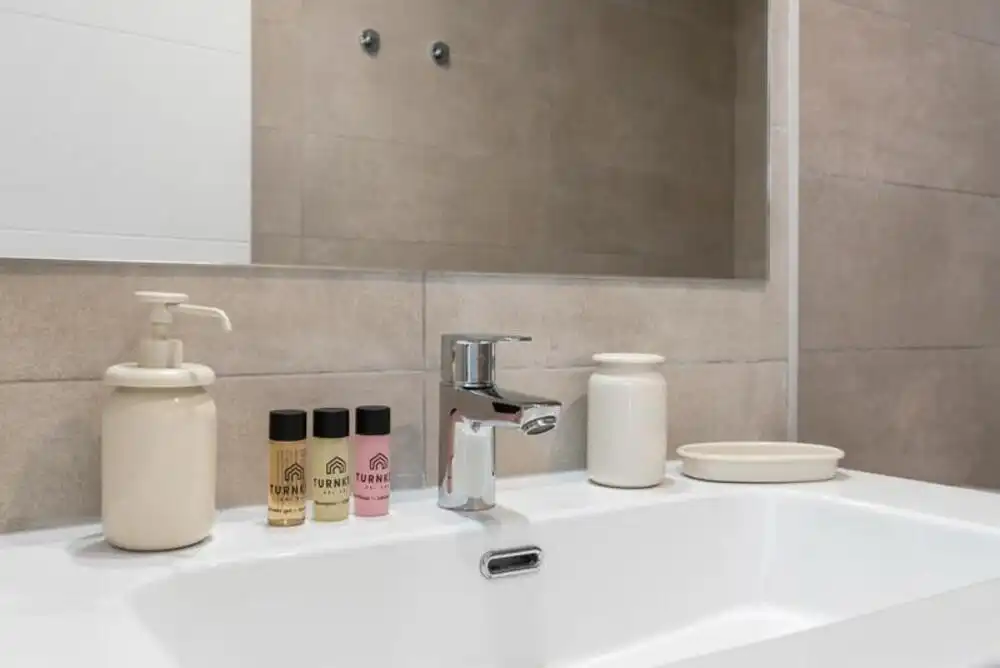 Badezimmer von Wohnungen zur Miete in Selwo