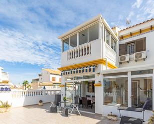 Vista exterior de Casa adosada en venda en Torrevieja amb Aire condicionat i Terrassa