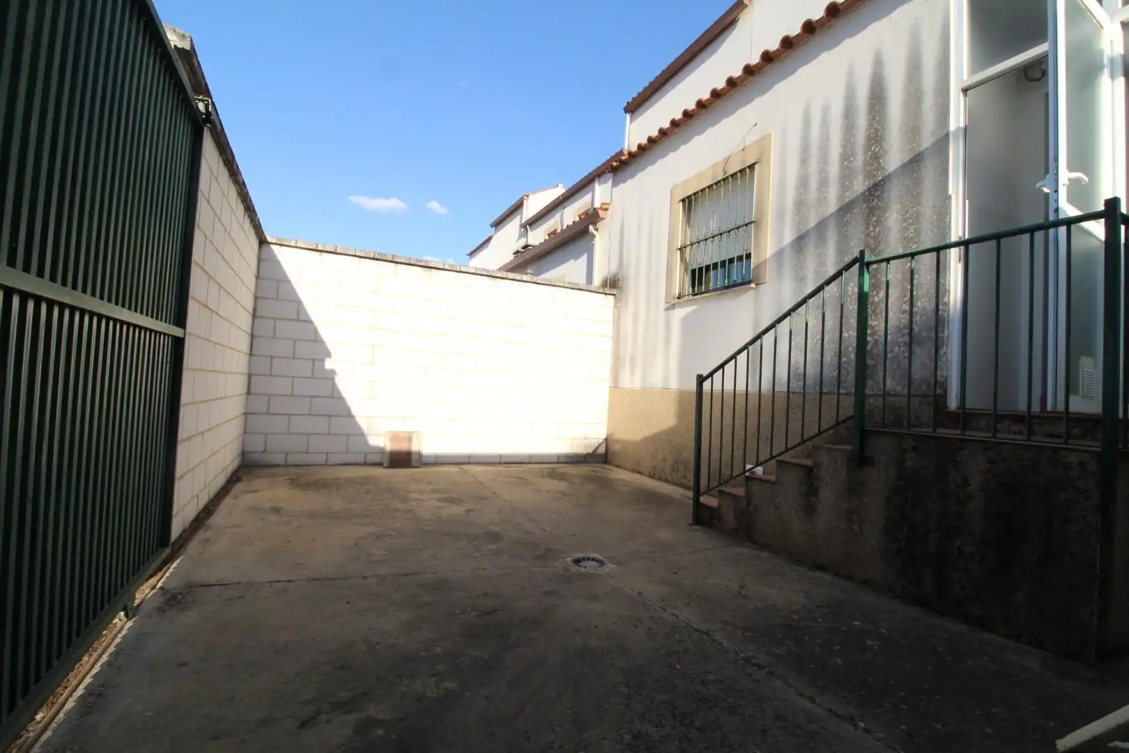 Vista exterior de Casa adosada en venda en Olivenza
