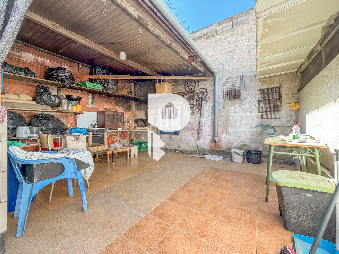 Haus oder Chalet zum Verkauf in Sant Vicenç Dels Horts mit Terrasse, Abstellraum und Fernseher