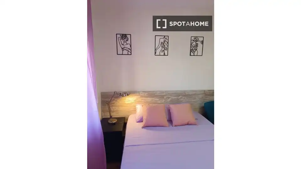 Bedroom of Flat for rent in Madrid  with Air Conditioner, Heating and Furnished