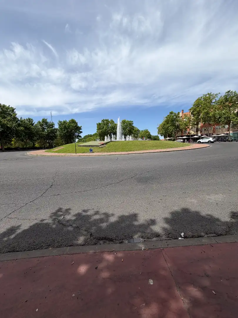 Vista exterior de Casa o xalet en venda en Alcalá de Henares amb Aire condicionat, Calefacció i Jardí privat