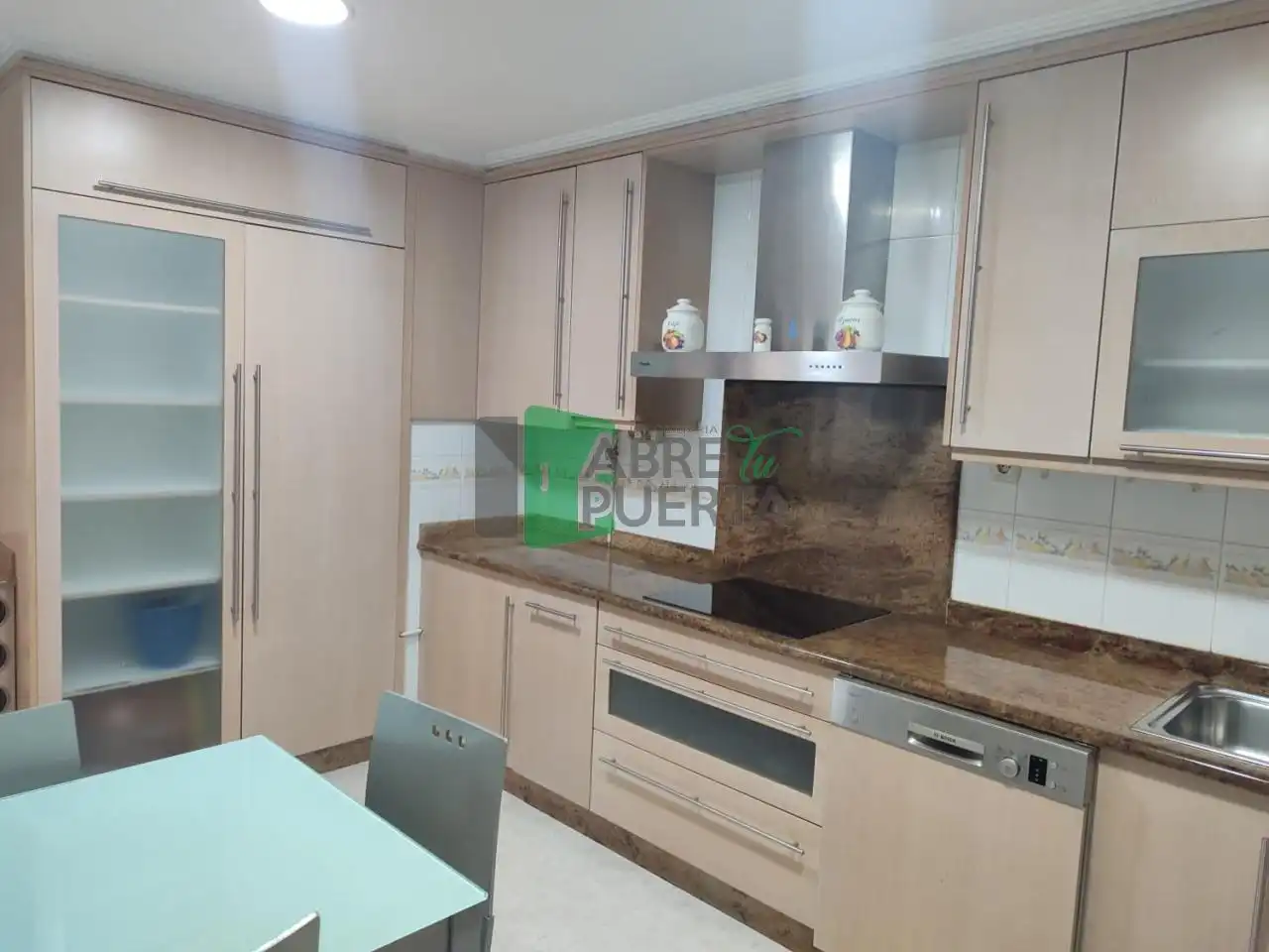 Cocina de Piso de alquiler en Ourense Capital  con Calefacción, Parquet y Trastero
