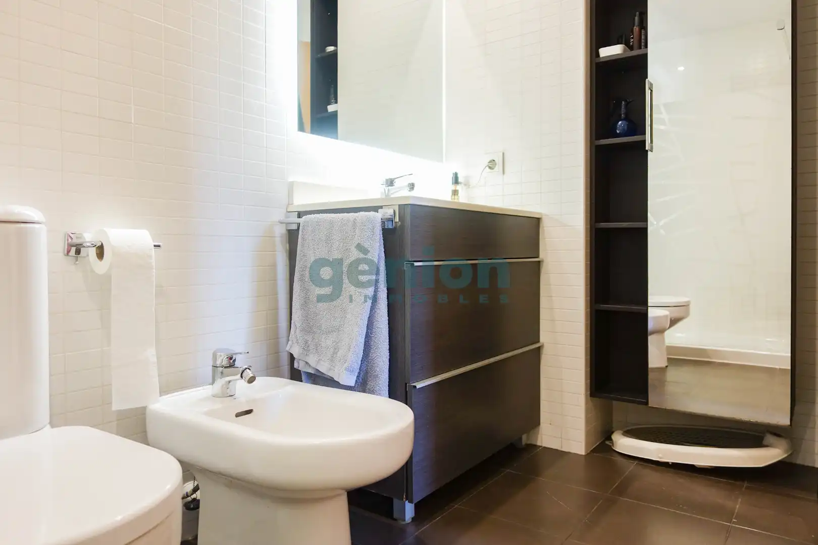 Bathroom of Flat for sale in Salt  with Air Conditioner, Heating and Terrace