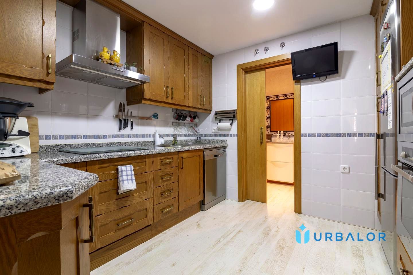 Cuina de Pis en venda en Parla amb Aire condicionat, Calefacció i Terrassa