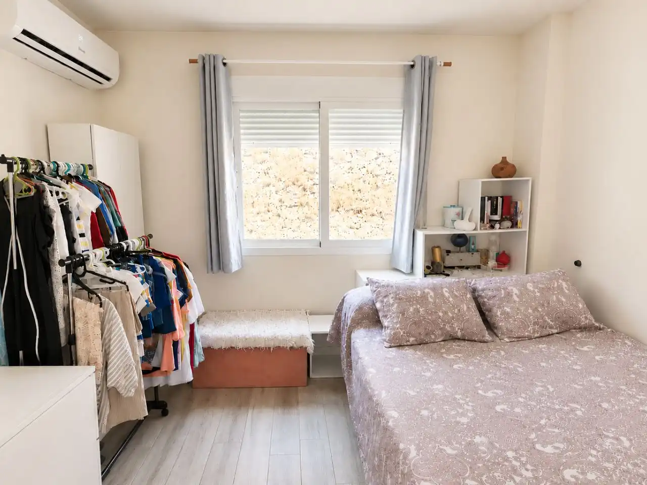 Habitación de Casa adosada en venta en Almuñécar con Aire acondicionado, Terraza y Balcón