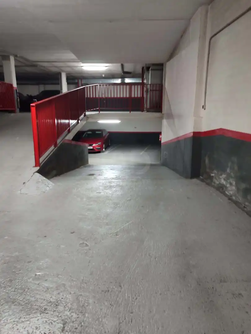 Parkplatz von Garage zum Verkauf in León Capital 