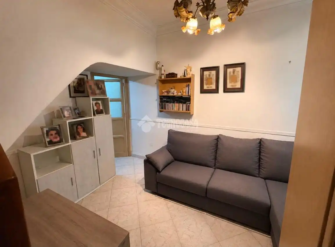 Sala d'estar de Casa adosada en venda en Madrid amb Calefacció