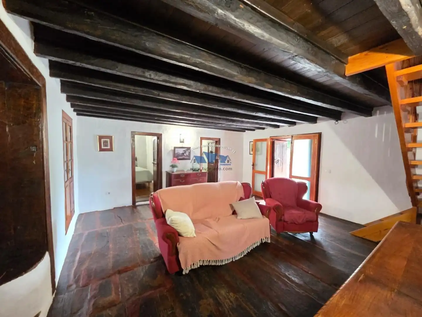 Sala d'estar de Casa o xalet en venda en El Tanque amb Moblat