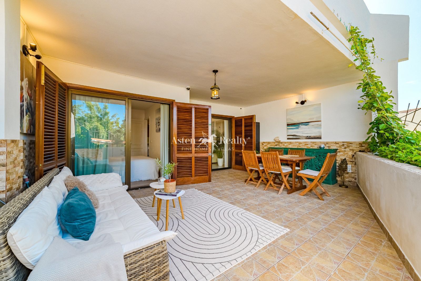 Vista exterior de Apartamento en venta en Adeje con Aire acondicionado, Terraza y Piscina