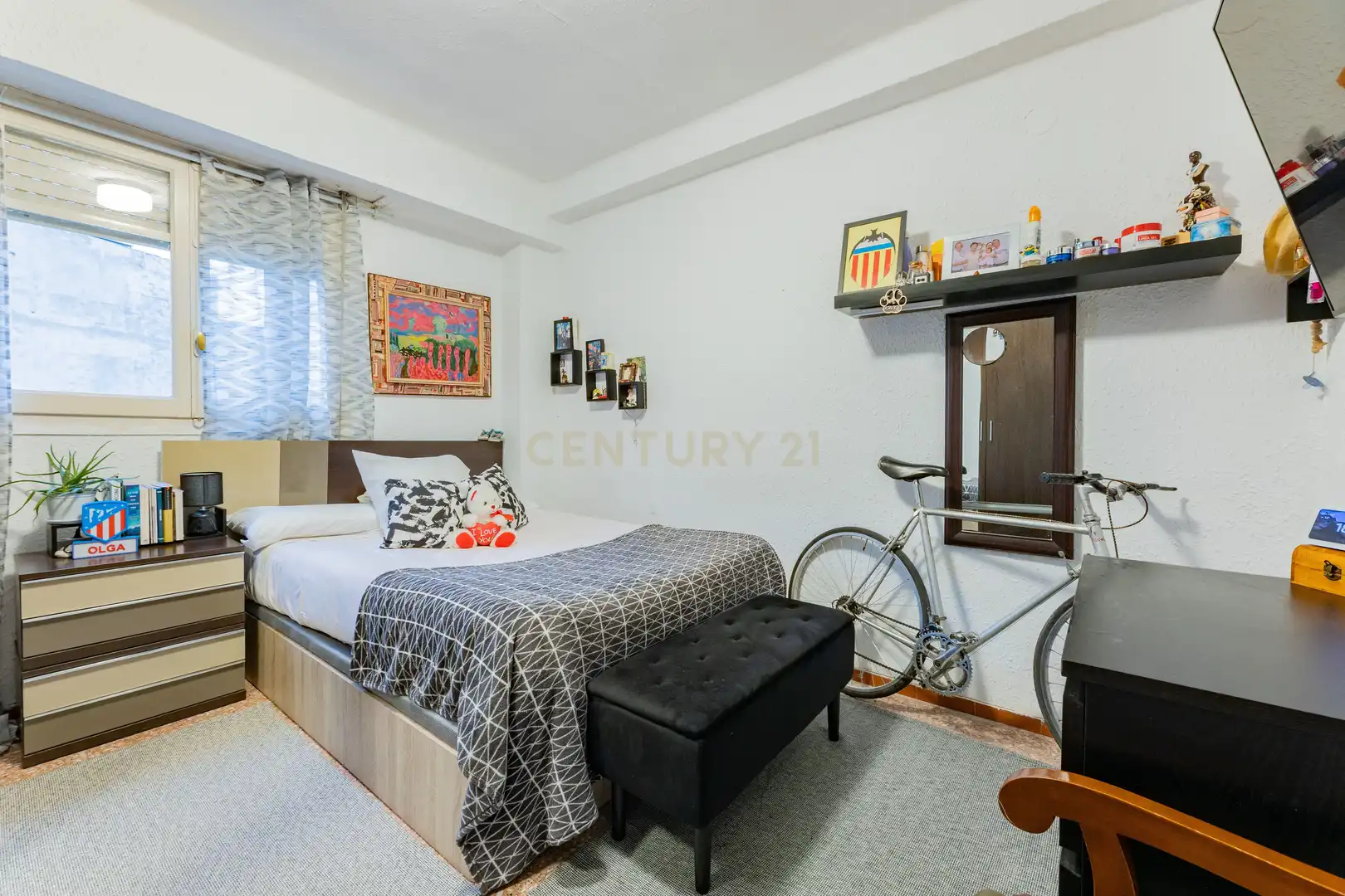 Habitación de Piso en venta en Valencia con Horno y Balcón