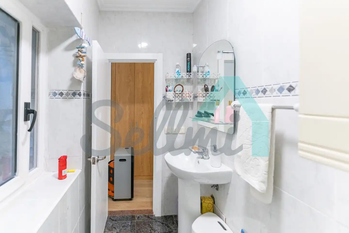 Bathroom of Ground floor for sale in Langreo  with Heating, Storage room and Furnished