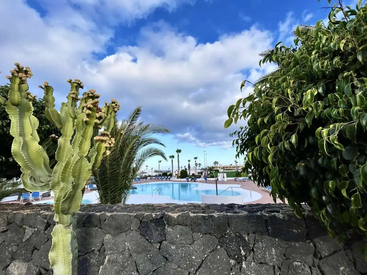 Vista exterior de Dúplex en venta en Teguise con Terraza, Trastero y Amueblado