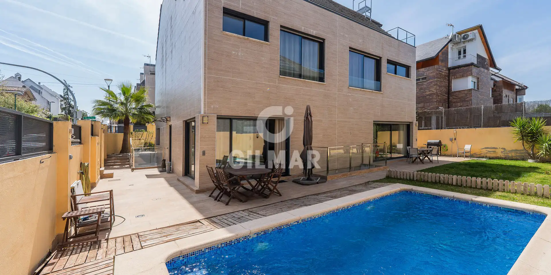Exterior view of Detached homes for sale in Pozuelo de Alarcón  with Heating and Private garden