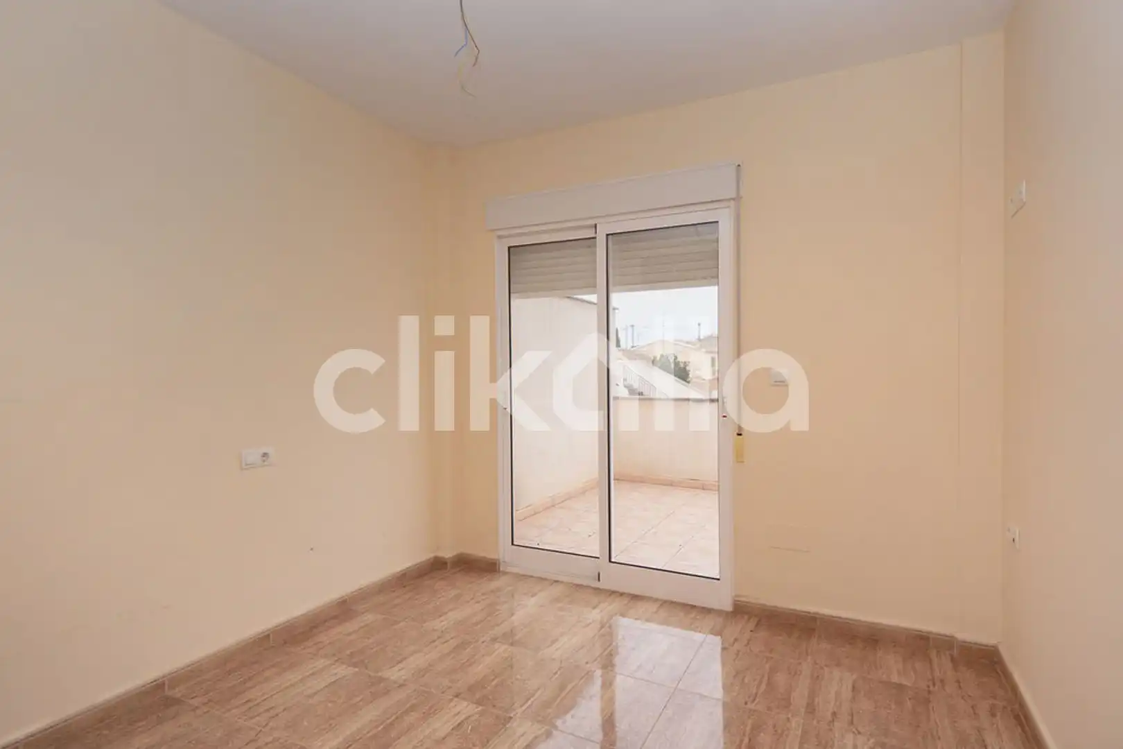 Wohnung zum Verkauf in Lorca mit Terrasse und Abstellraum