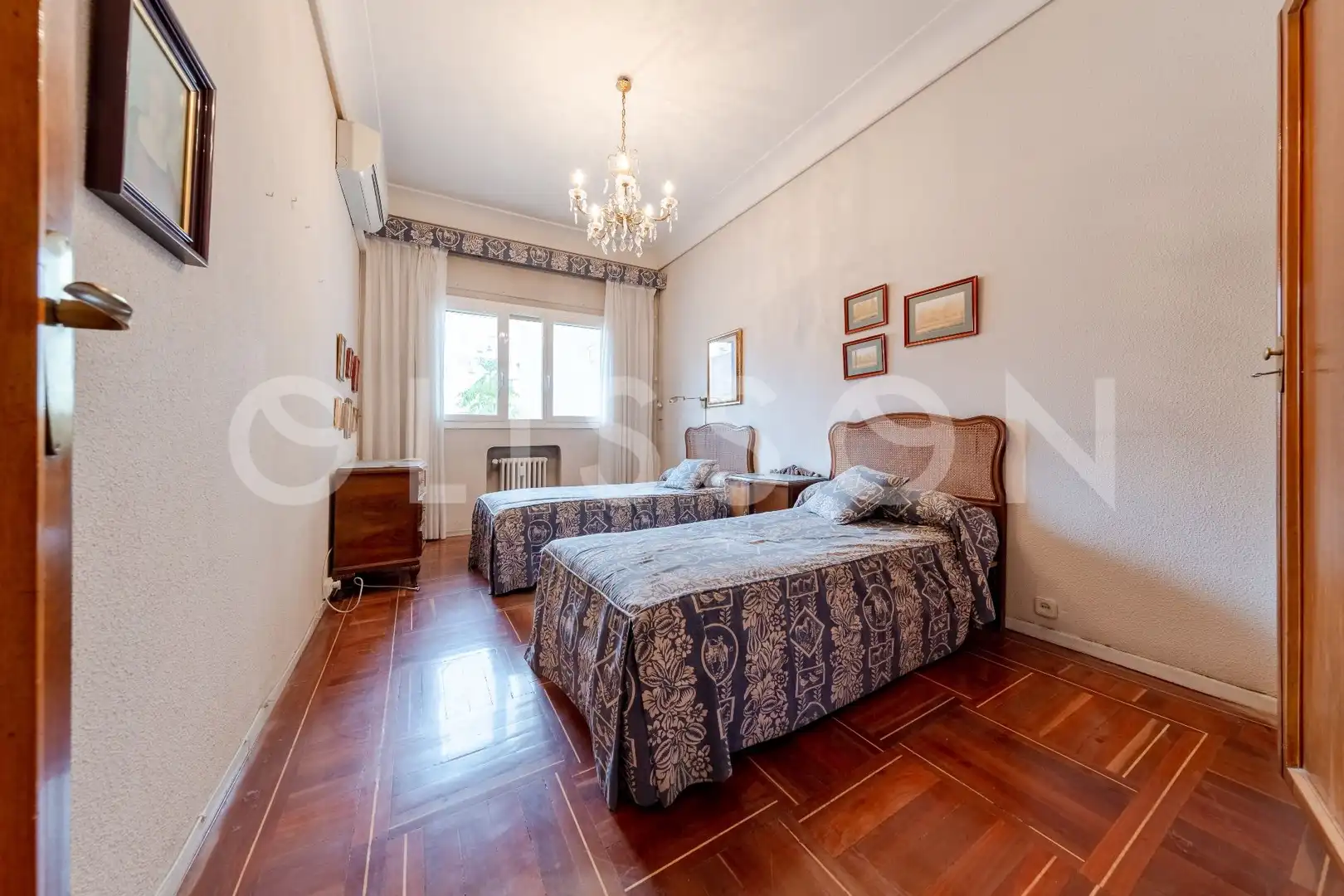Schlafzimmer von Wohnung zum Verkauf in Madrid mit Klimaanlage, Heizung und Terrasse