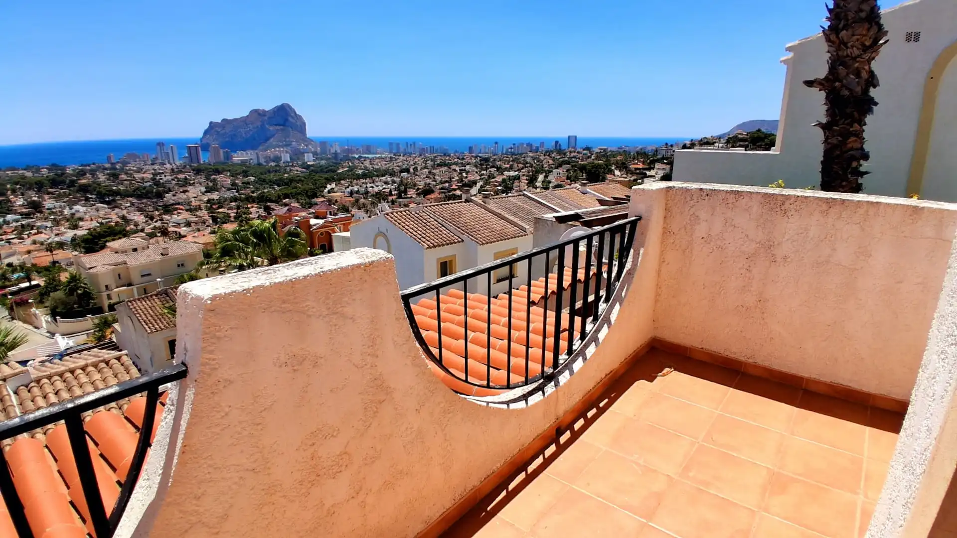 Vista exterior de Casa o chalet en venta en Calpe / Calp con Aire acondicionado, Calefacción y Terraza