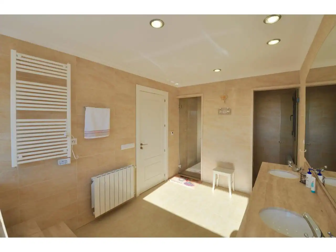 Bany de Casa o xalet en venda en Lloret de Mar amb Aire condicionat, Calefacció i Jardí privat