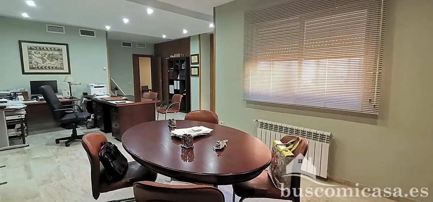 Piso con ascensor en venta en Centro ciudad, imagen 3