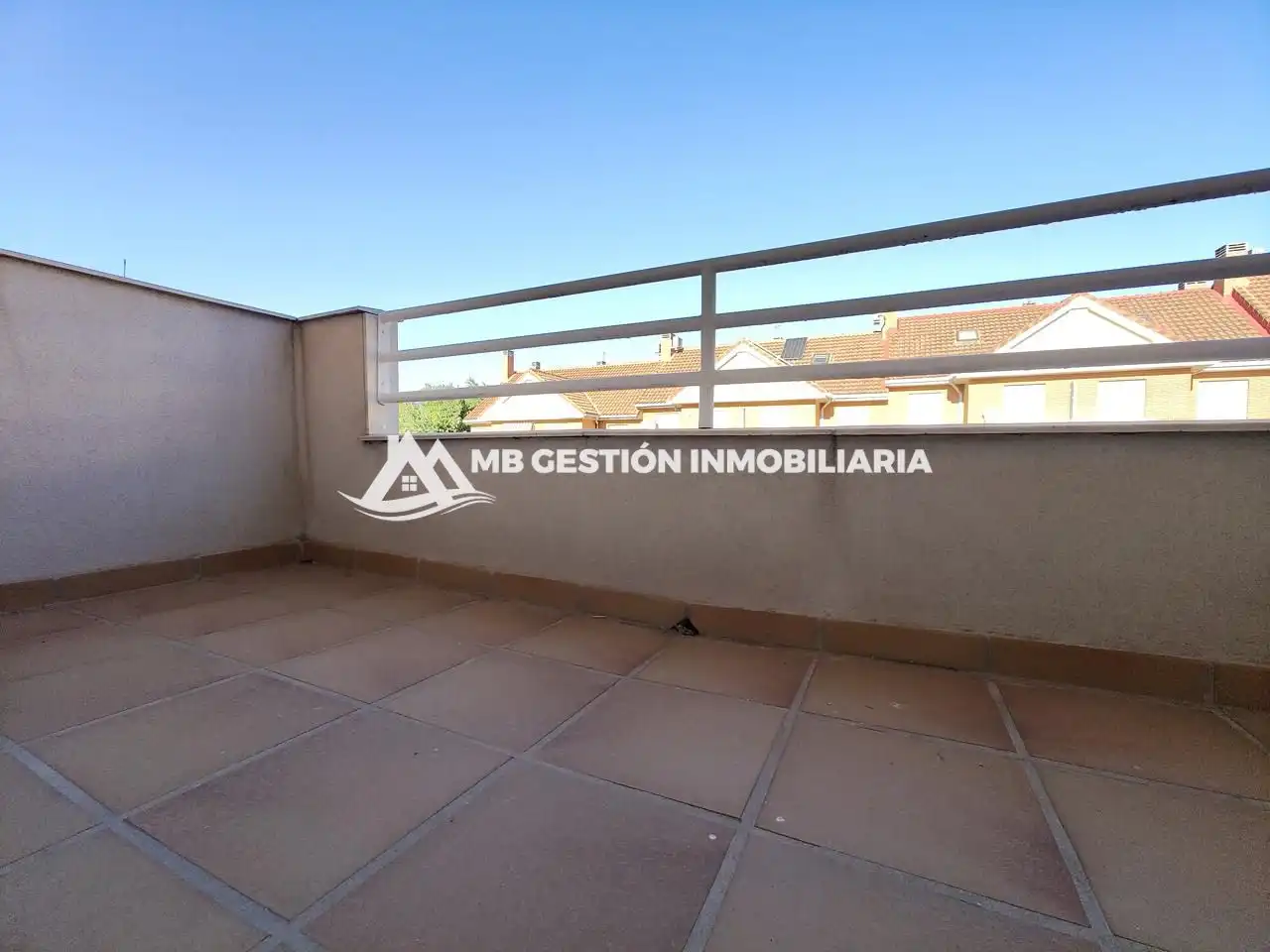 Detached homes for sale in Calle de Luarca, La Serna