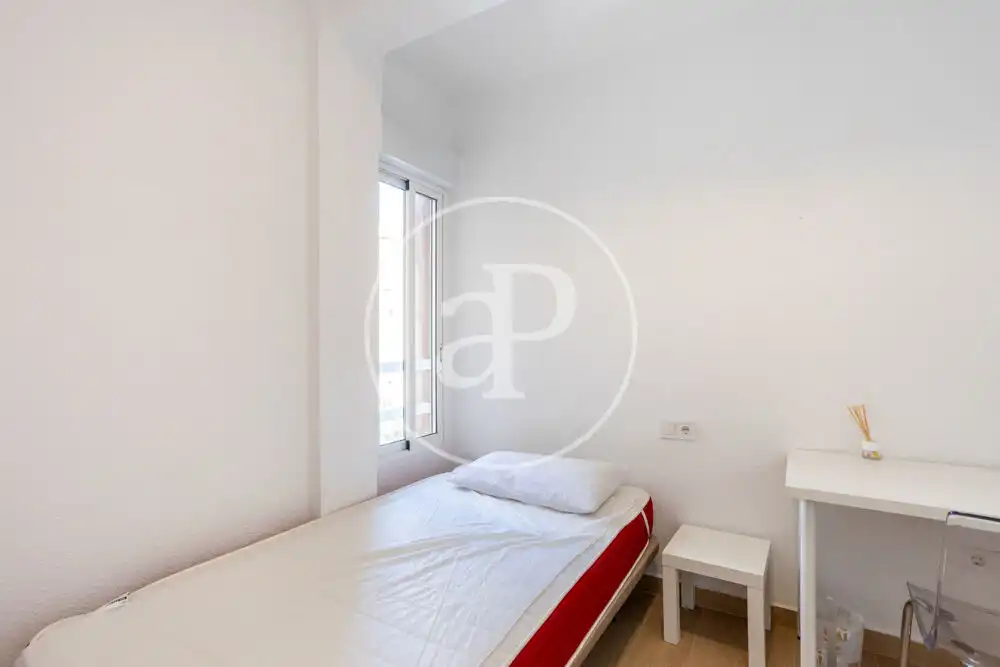 Bedroom of Flat for rent in Valencia  with Air Conditioner, Heating and Furnished