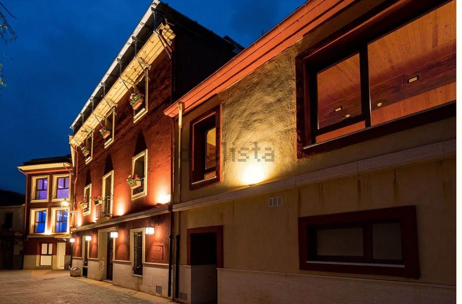 Vista exterior de Edifici en venda en Quatretondeta amb Piscina comunitària