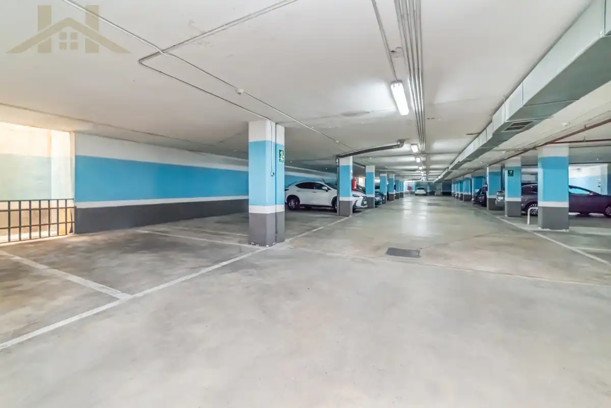 Parking de Piso en venta en Leganés con Aire acondicionado, Calefacción y Terraza