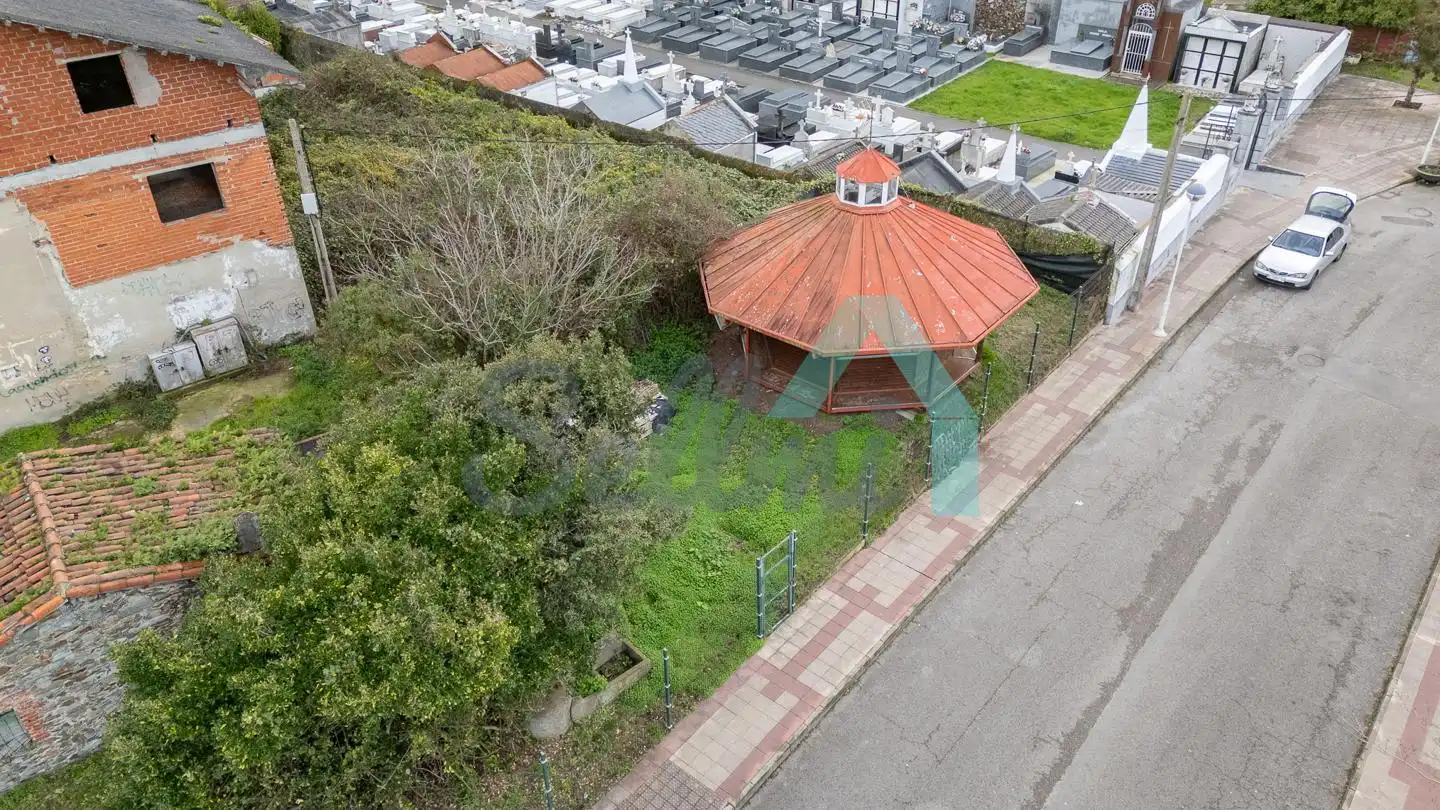 Vista exterior de Casa o xalet en venda en Soto del Barco amb Jardí privat