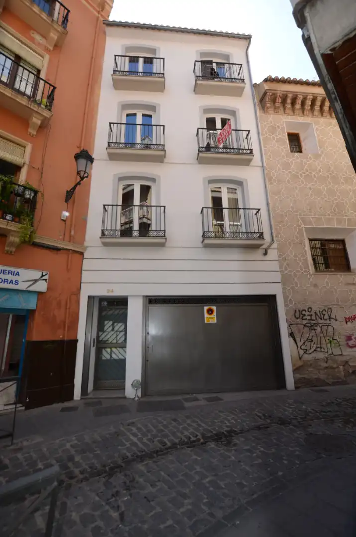 Exterior view of Flat for rent in Granada  with Heating, Furnished and Oven
