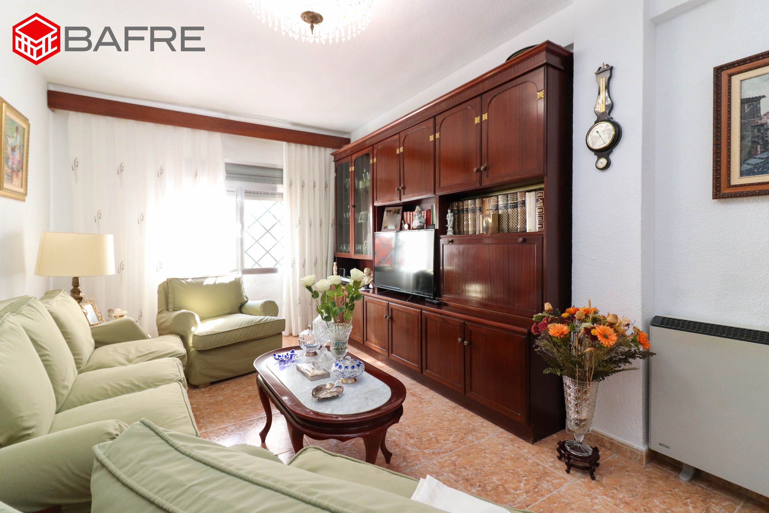 Living room of Flat for sale in  Madrid Capital  with Heating
