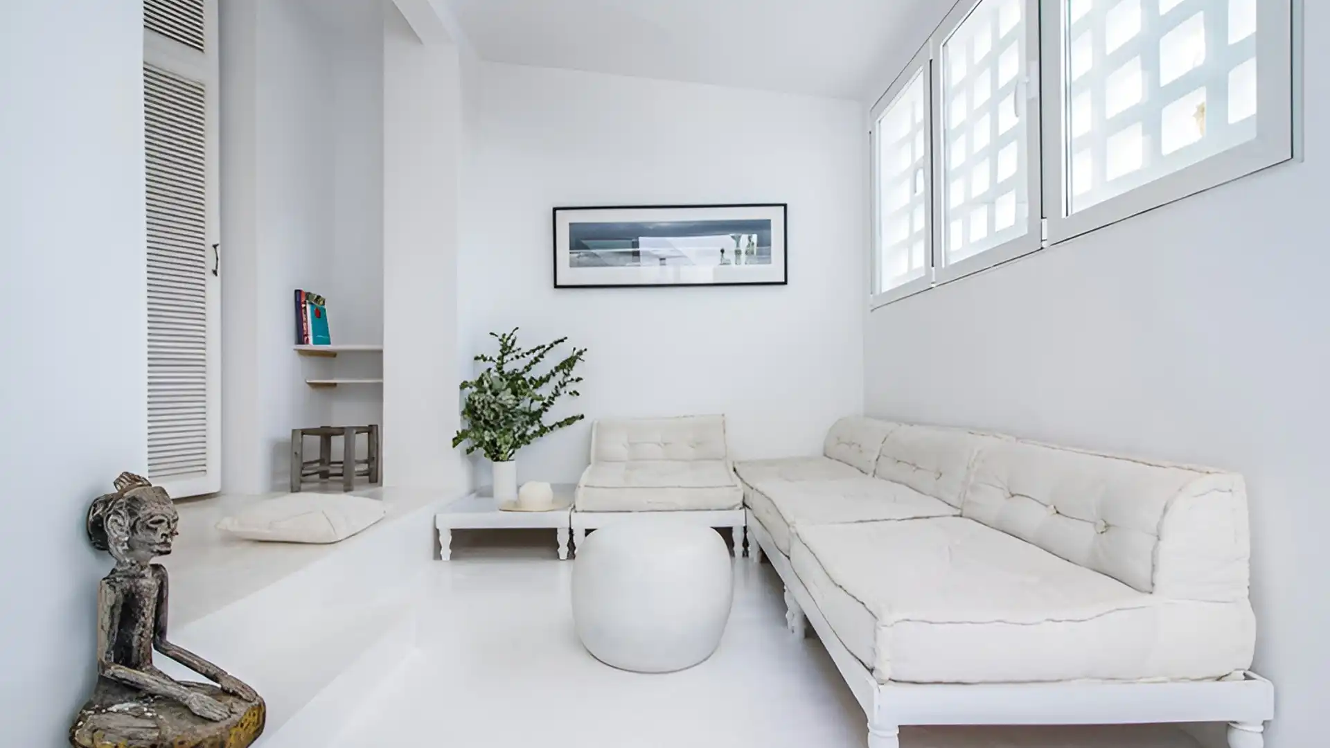 Wohnzimmer von Einfamilien-Reihenhaus zum Verkauf in Marbella mit Klimaanlage, Terrasse und Möbliert