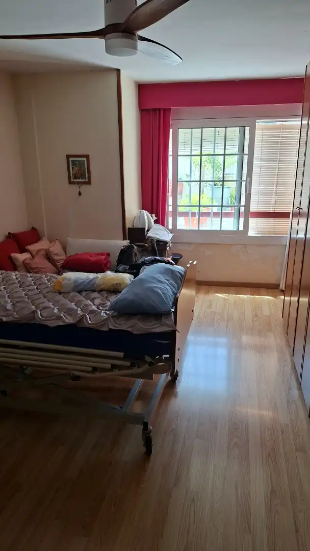 Bedroom of Flat for sale in Cornellà de Llobregat  with Air Conditioner, Terrace and Furnished