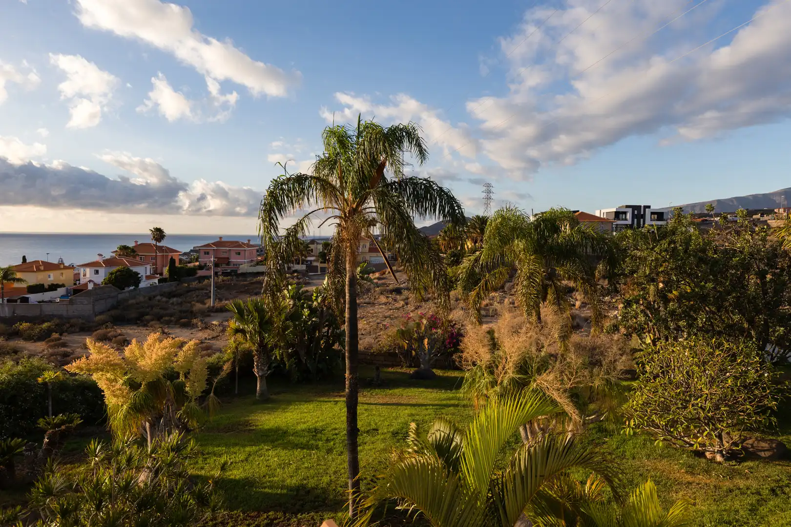 Vista exterior de Casa o xalet en venda en Candelaria amb Aire condicionat, Jardí privat i Terrassa