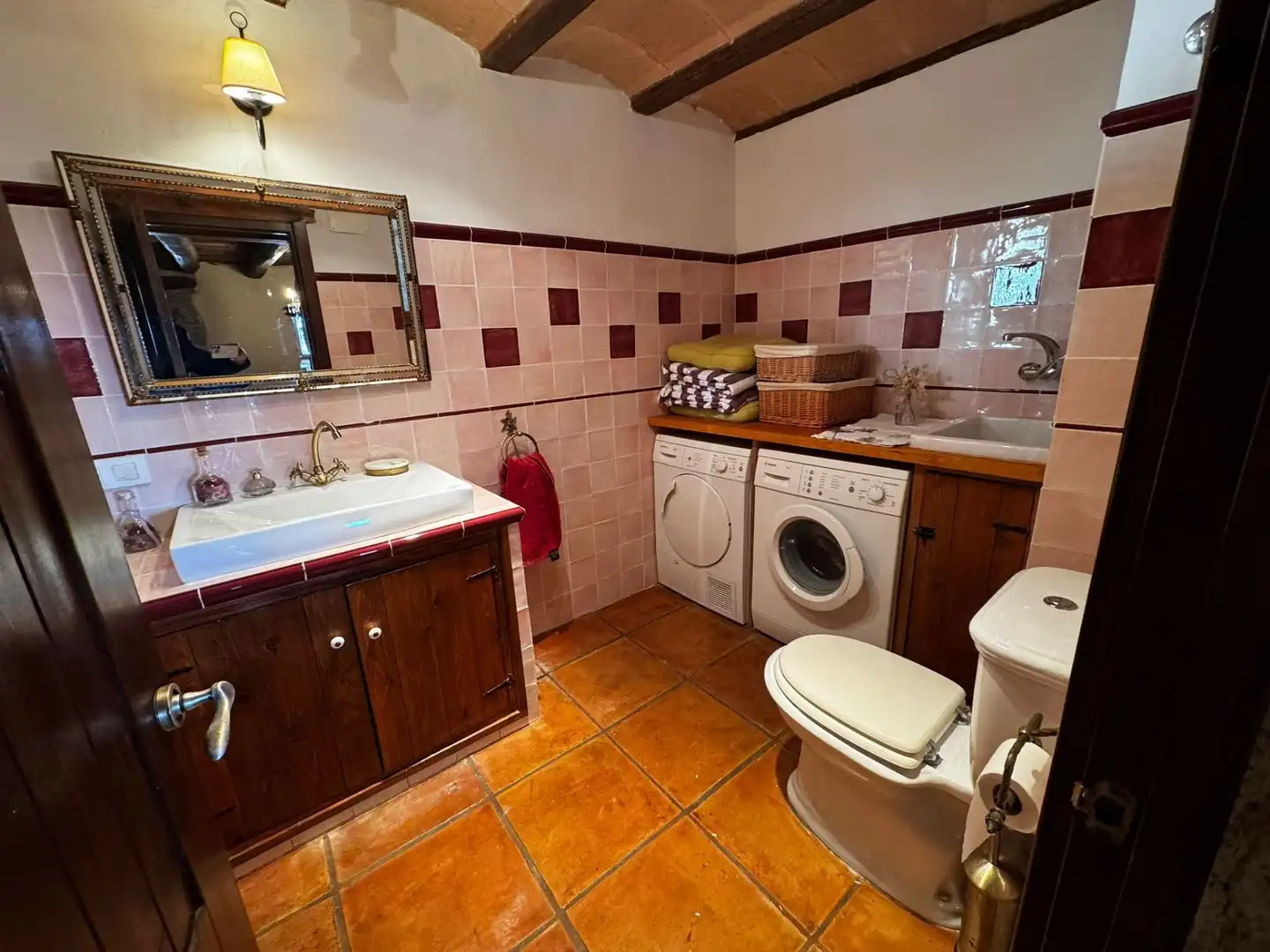 Baño de Finca rústica en venta en La Pobla de Benifassà con Calefacción, Jardín privado y Terraza