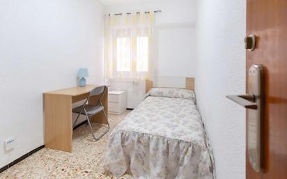 Bedroom of Flat to share in Elche / Elx  with Air Conditioner, Heating and Terrace
