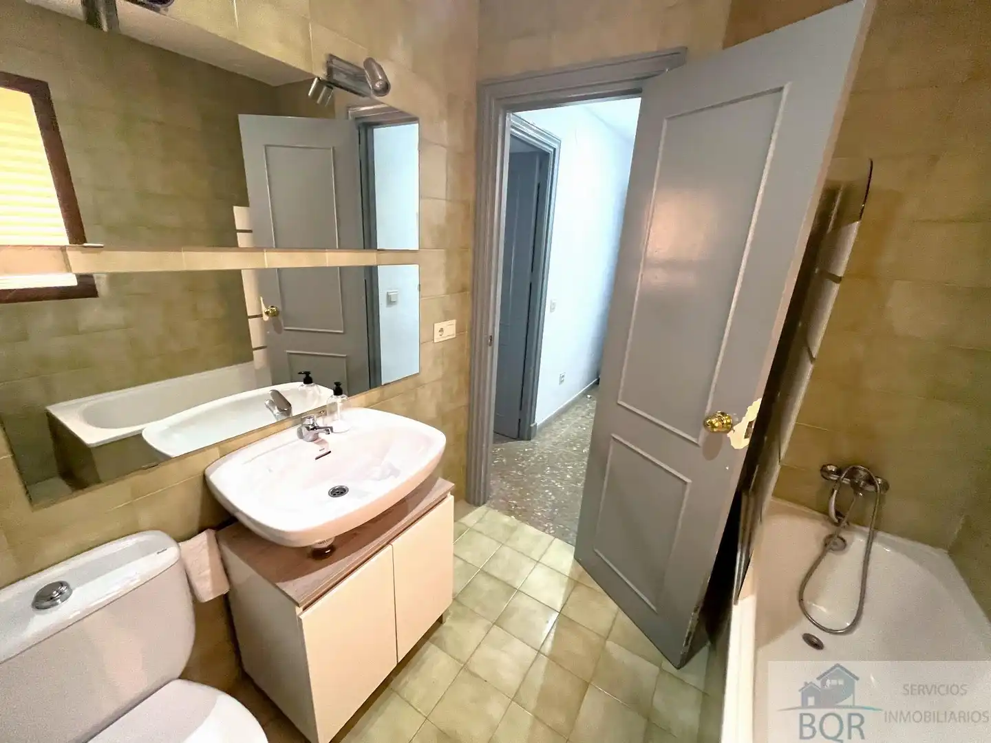 Baño de Piso de alquiler en Jerez de la Frontera con Aire acondicionado, Terraza y Amueblado