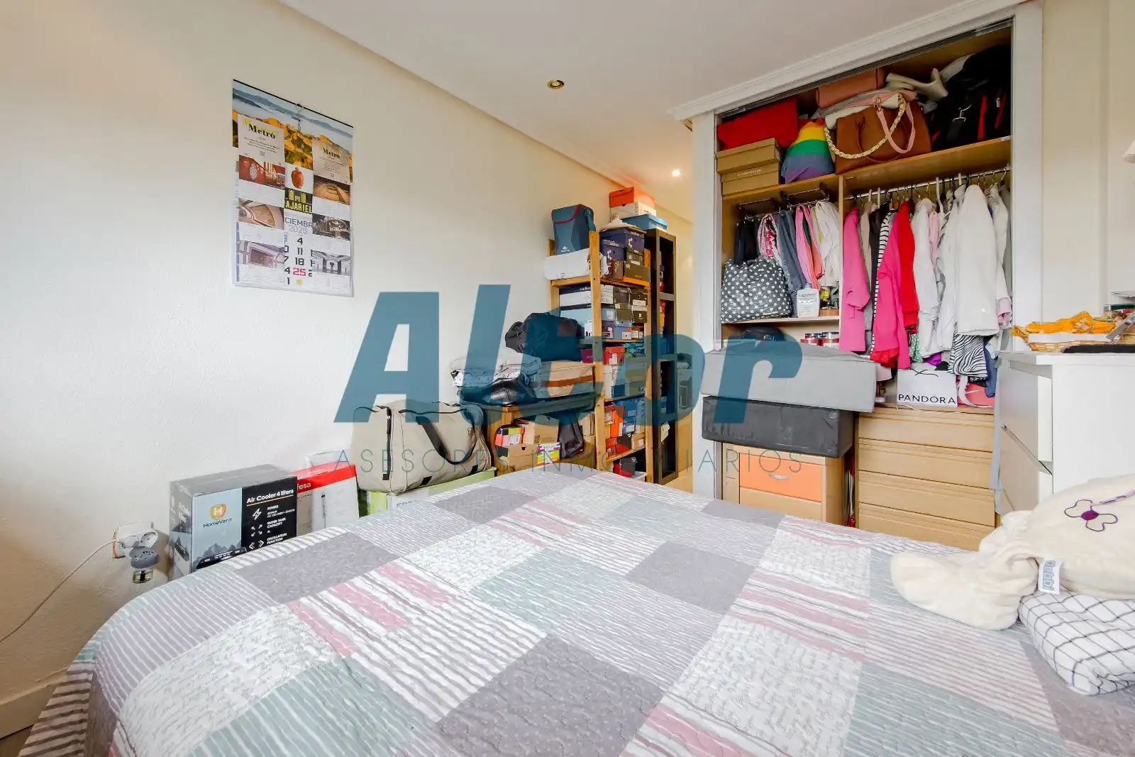 Bedroom of Flat for sale in Madrid  with Air Conditioner, Heating and Storage room