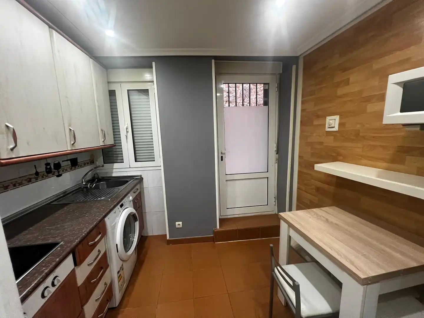 Cuina de Apartament en venda en Burgos amb Parquet