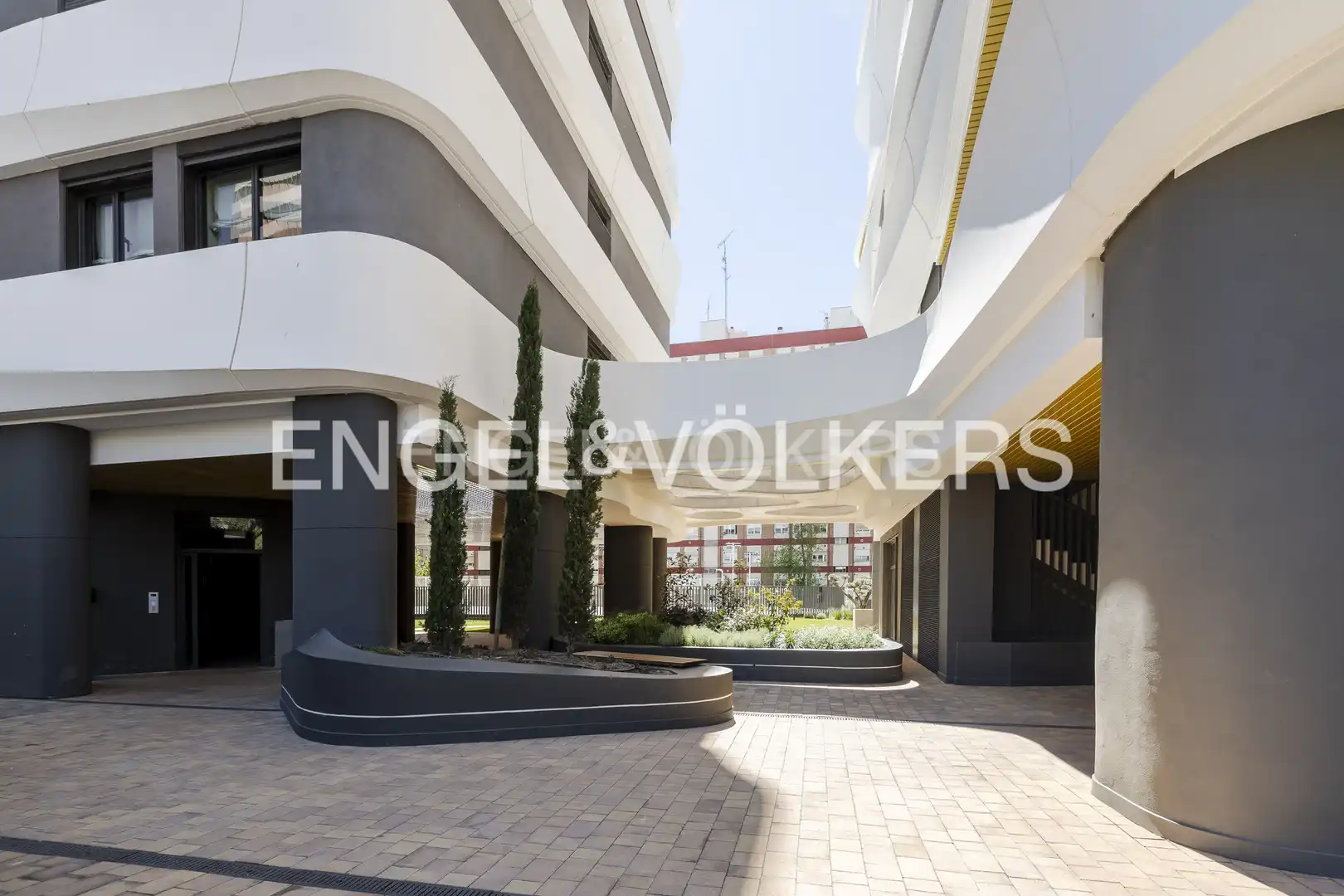 Terrasse von Wohnung zum Verkauf in Madrid mit Klimaanlage, Heizung und Privatgarten